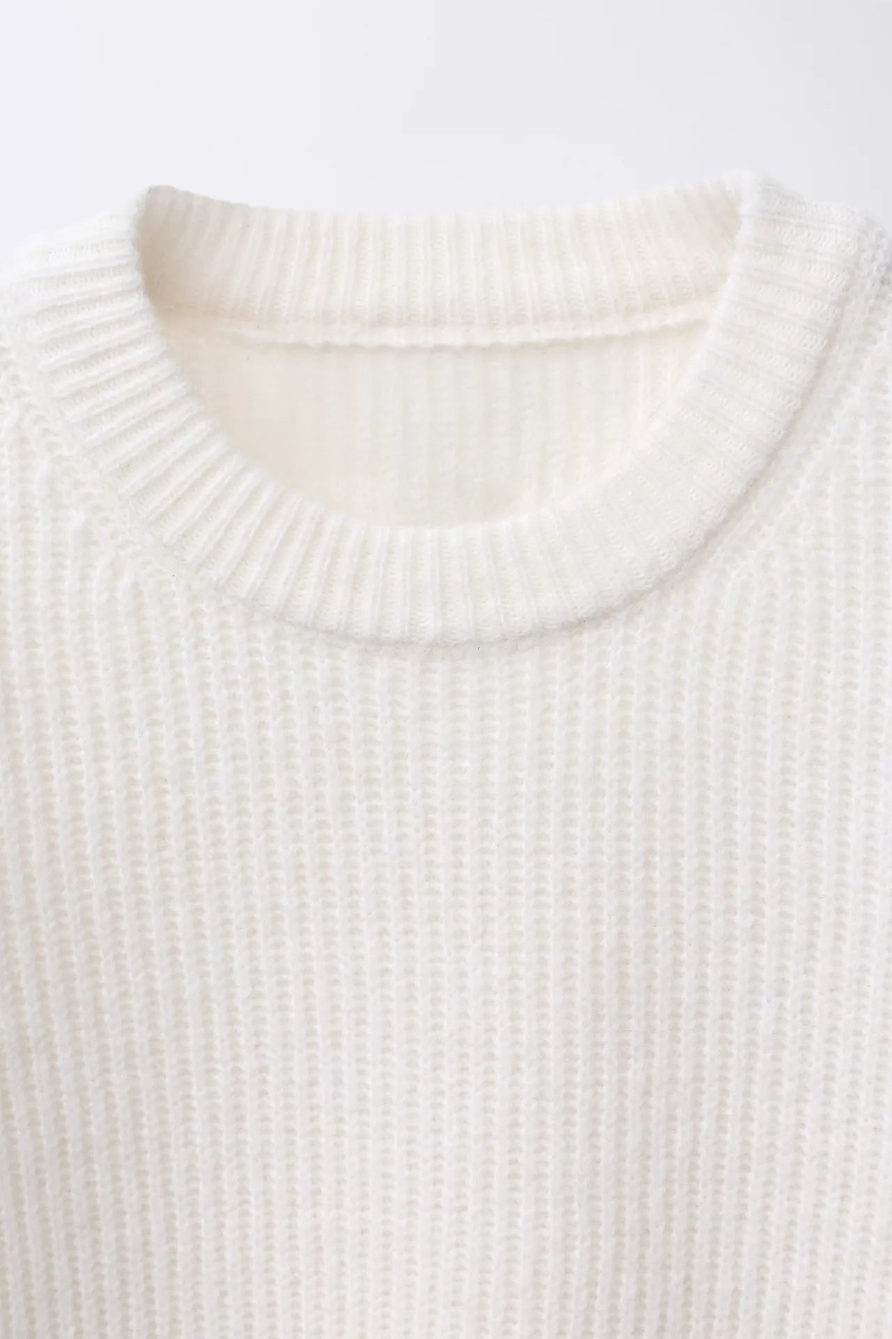 BASIC KNIT SWEATER - OFF WHITE