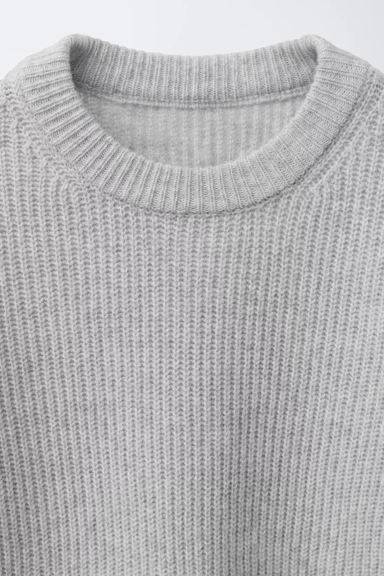 BASIC KNIT SWEATER - GREY