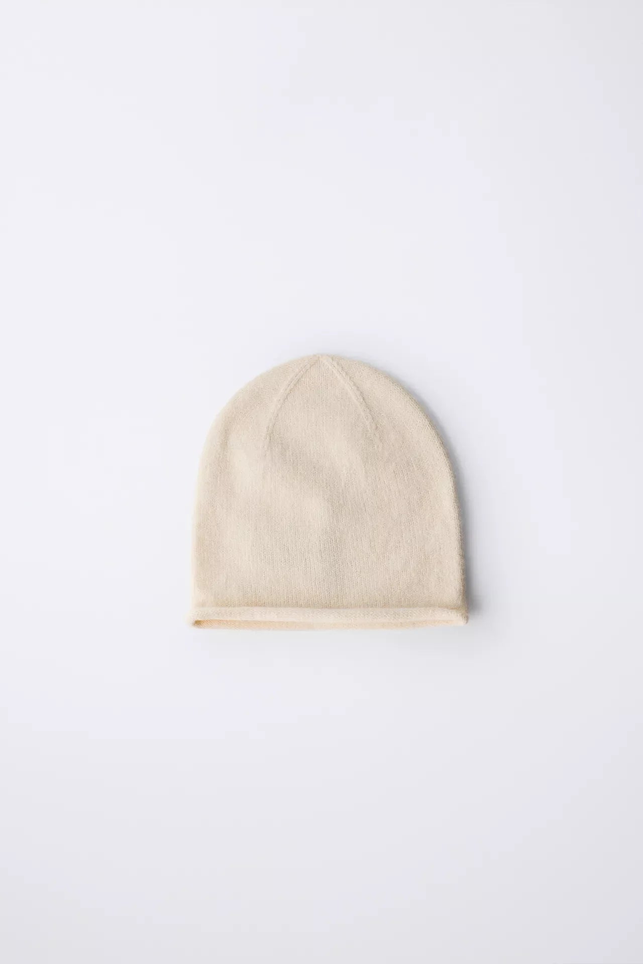 ESSENTIAL KNIT BEANIE - SAND