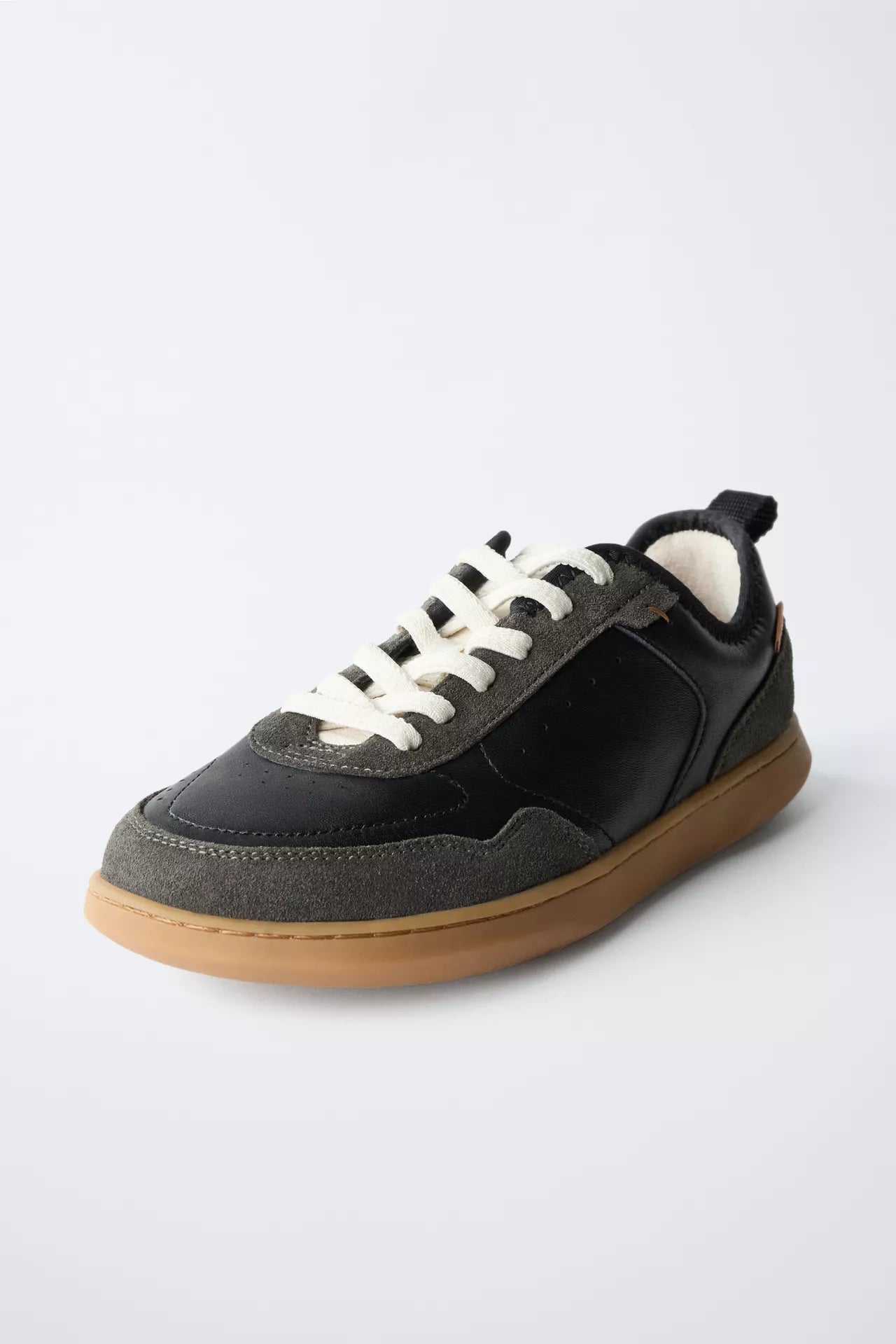APEX TRAINER - BLACK