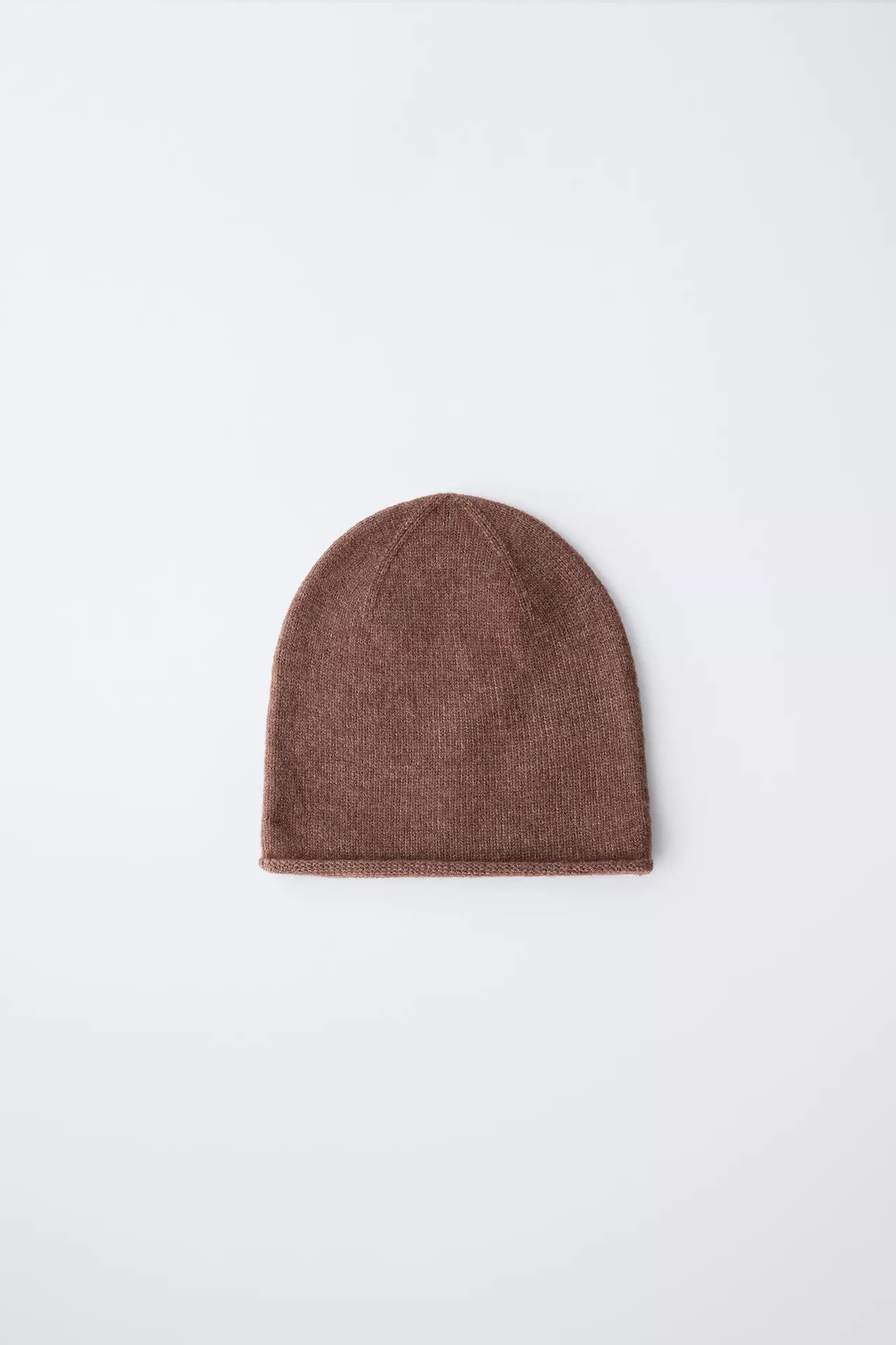 ESSENTIAL KNIT BEANIE - BROWN